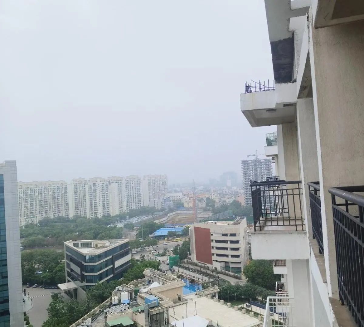 Studio And 1Bhk Apartments 구르가온 0*,