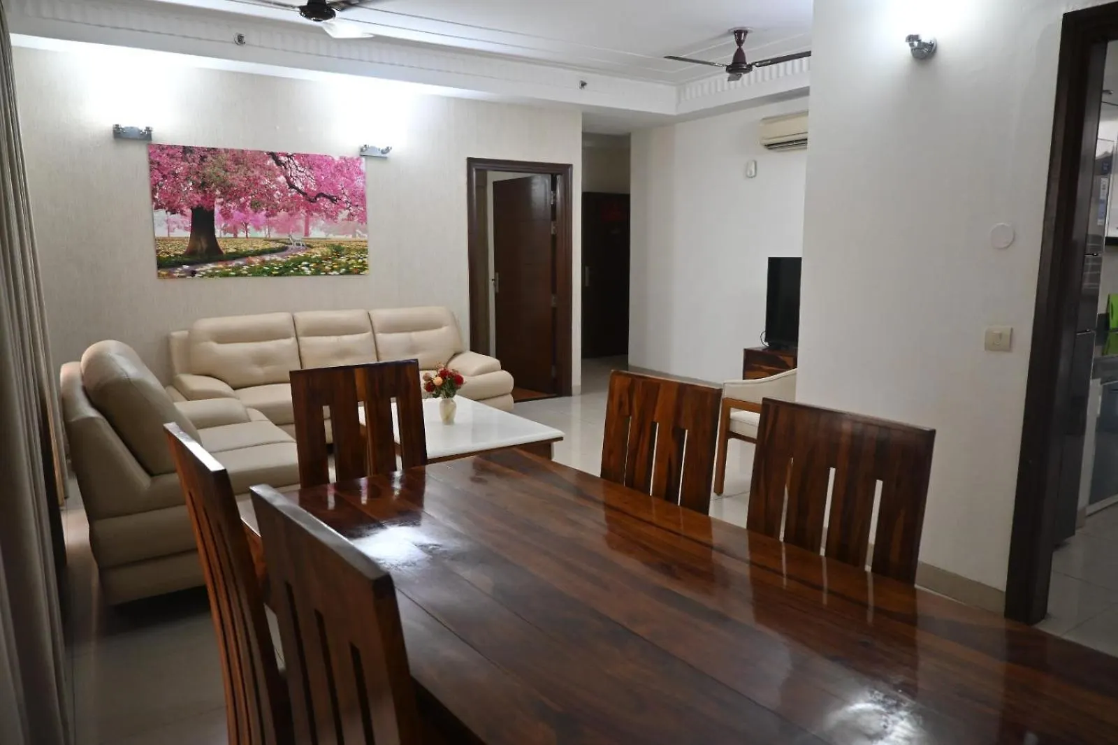 Studio And 1Bhk Apartments 구르가온