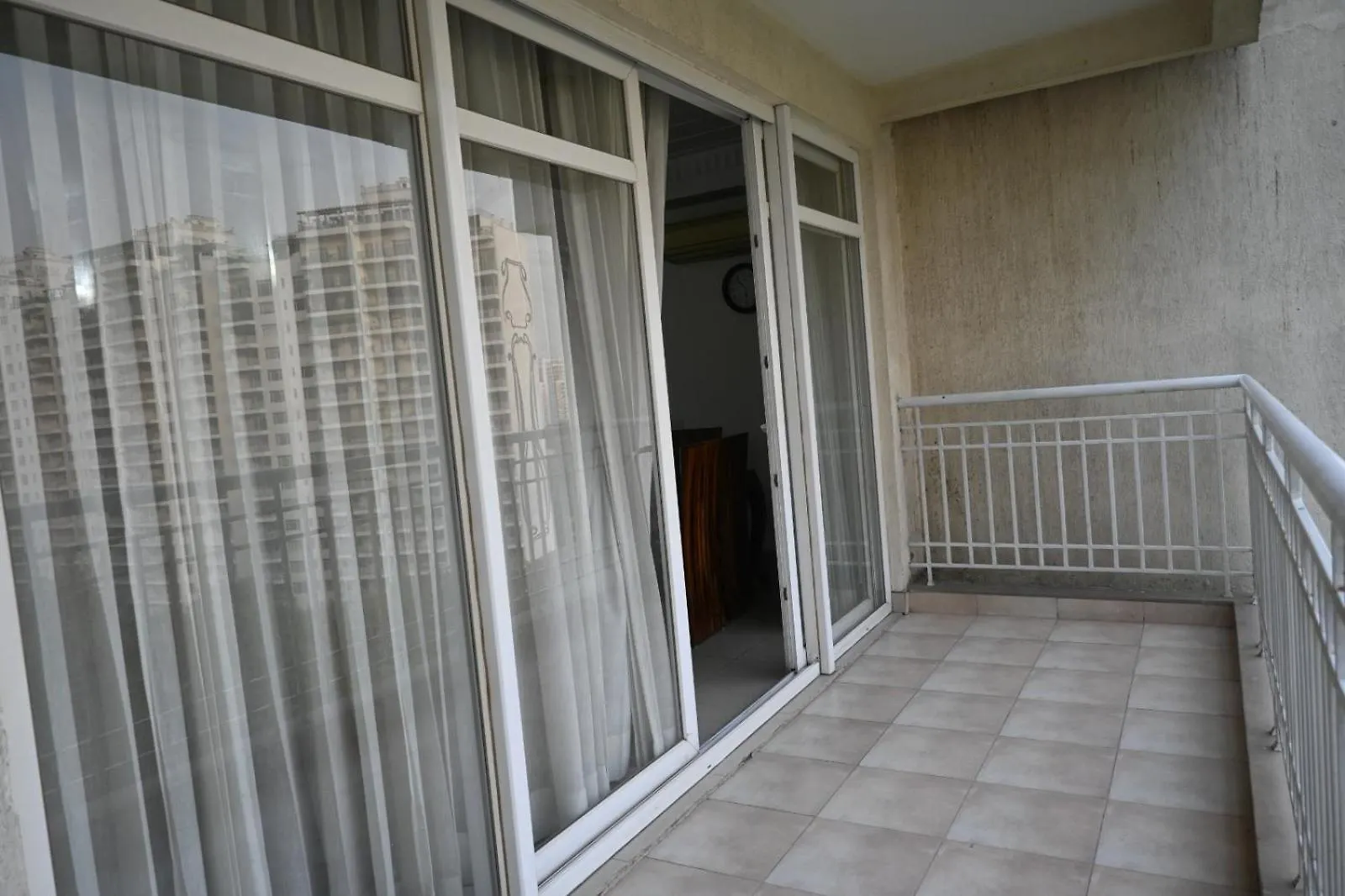 Studio And 1Bhk Apartments 구르가온